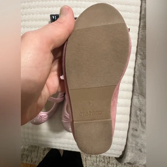 Kids/Toddler Ballet Flats Bundle - Black, Pink, and Glitter Pink size 9 - Picture 6 of 9